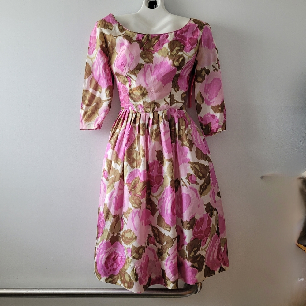 Vintage 1950s Gigi Young, Floral Print, Silk Party Dress. Size: